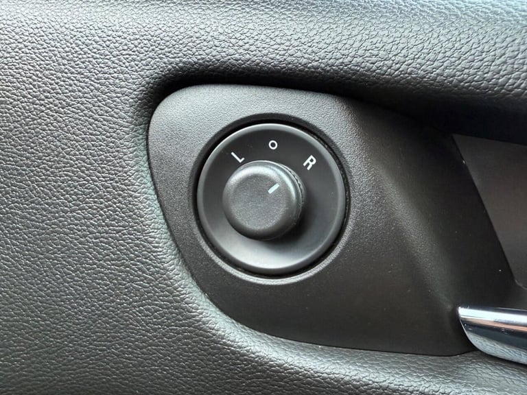 2017 Vauxhall Zafira Tourer 1.4i Turbo Energy Auto Euro 6 5dr MPV Petrol Automatic