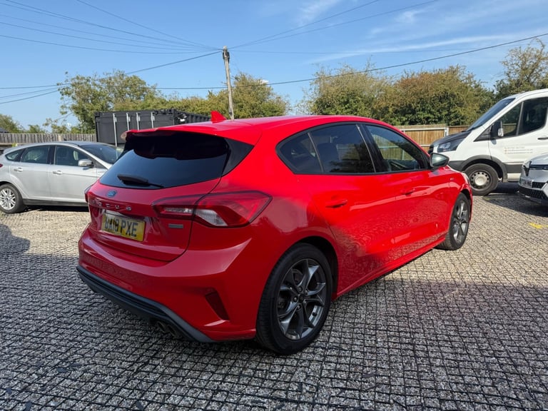 2018 Ford Focus 1.0T EcoBoost ST-Line Euro 6 (s/s) 5dr HATCHBACK Petrol Manual