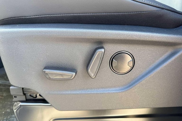 2025 Volkswagen Transporter T32 Panel Van Commerce Pro SWB 170 PS 2.0 TDI 8sp Automatic Van DIESE...