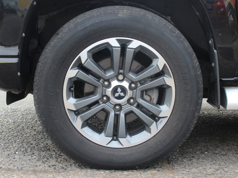 2021 Mitsubishi L200 2.2 DI-D DC Barbarian Pickup Double Cab 4dr Diesel Manual
