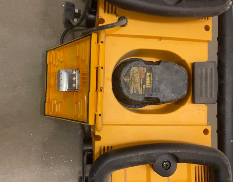 Radio - Dewalt 