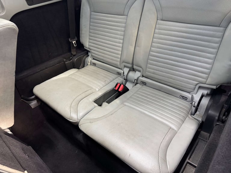 2017 Land Rover Discovery 3.0 Discovery Luxury HSE TD6 Auto 4WD 5dr SUV Diesel Automatic