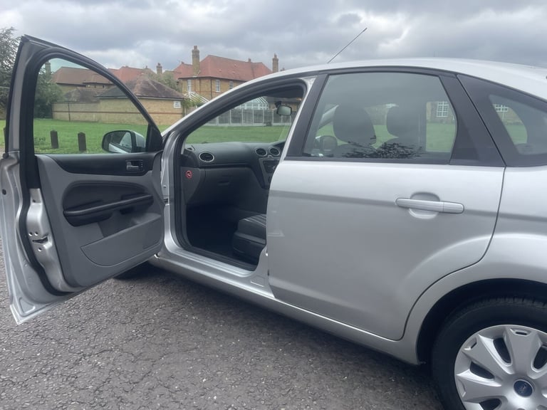 FORD FOCUS 1.6 Style 2010