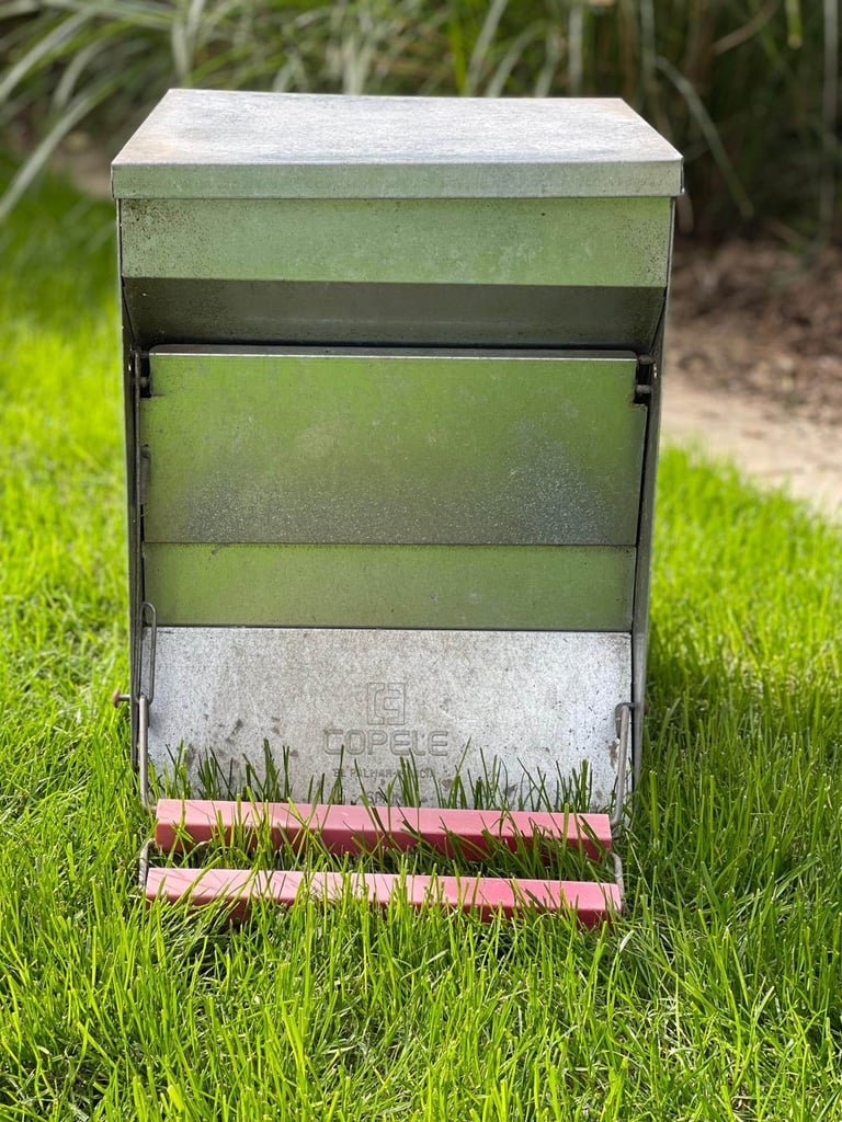 Treadle Poultry Feeder 
