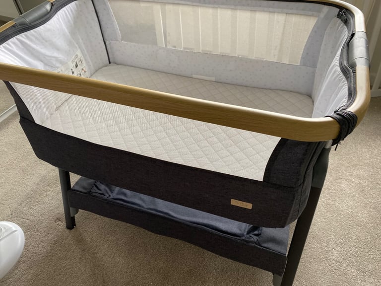 Tutti Cozy Lite bedside crib