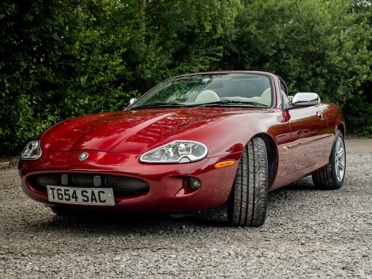 1999 Jaguar XK8 4.0 2dr Auto CONVERTIBLE Petrol Automatic