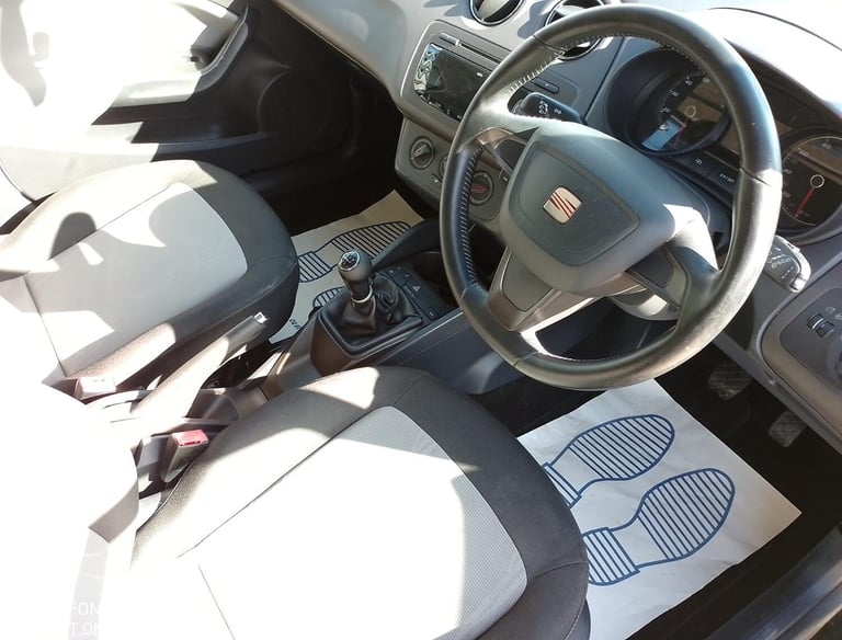 SEAT IBIZA 1.4 SE Black Manual Petrol 2013