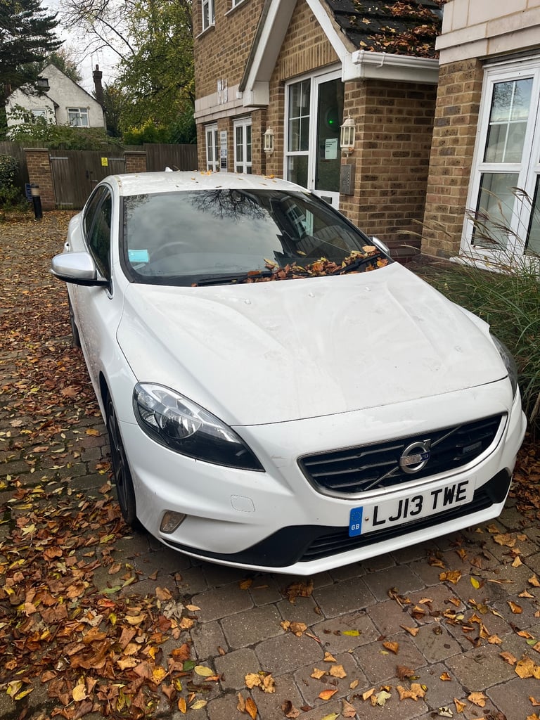 Volvo, V40, Hatchback, 2013, Semi-Auto, 1984 (cc), 5 doors