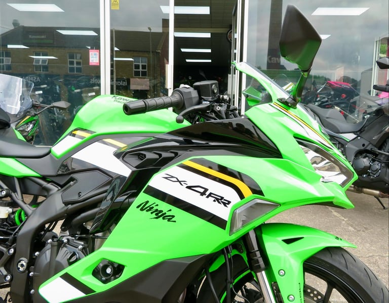 KAWASAKI NINJA ZX-4RR 2025