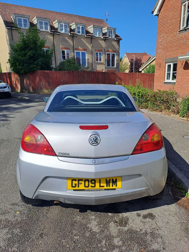 Vauxhall, TIGRA, Convertible, 2009, Manual, 1364 (cc),2 doors - Image 5
