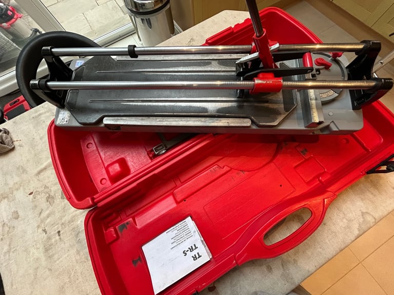 PROFESSIONAL RUBI TILE CUTTERS AND WHEELED TOOL BOX