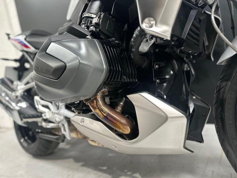 STUNNING LOW MILEAGE 2021/21 BMW R 1250 R SPORT MOTORYCLE 
