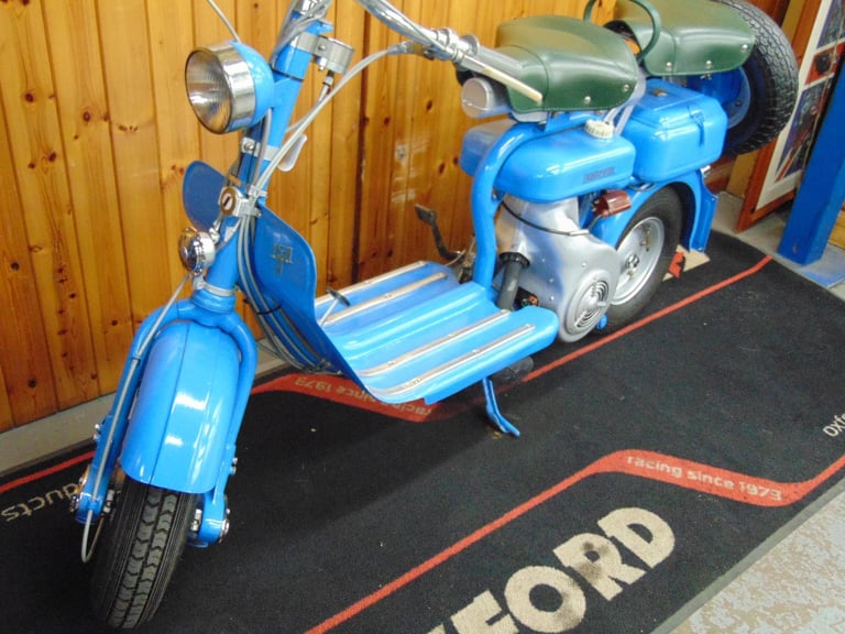 Lambretta 150 Model runner original 1956 classic investment display Italian shop
