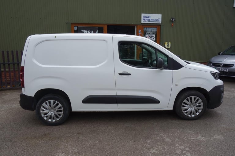 Peugeot Partner 1000 1.5 BlueHDi 100 Professional Van DIESEL MANUAL 2019/69