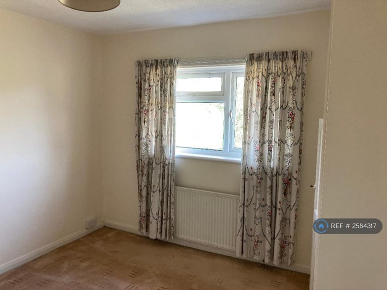3 bedroom house in The Close, Evesham, WR11 (3 bed) (#2584317)