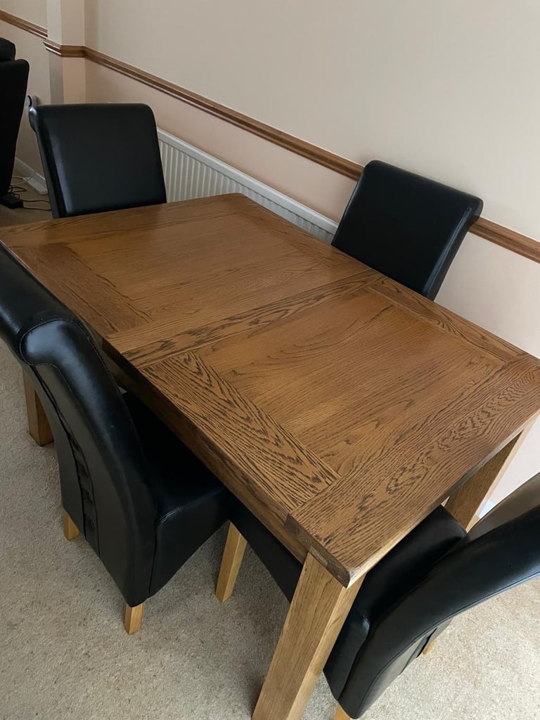 Solid Oak Sideboard, Extending Dinning Table and x4 chairs