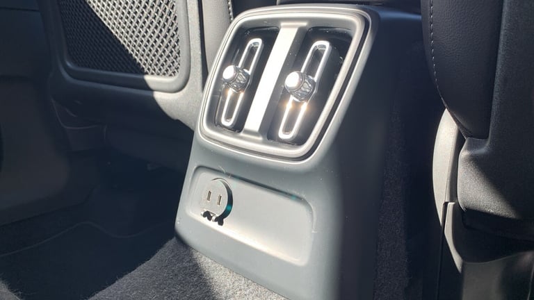 2022 Volvo XC40 1.5h T5 Recharge 10.7kWh Ultimate Bright SUV 5dr Petrol Plug-in Hybrid Auto SUV H...