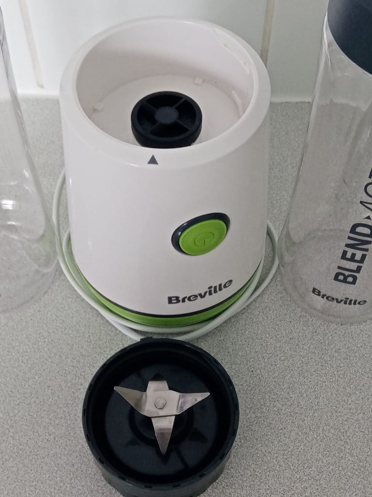BREVILLE FOOD BLENDER /SMOOTHIES/JUICES/SHAKES/ IN PERFECT CONDITION