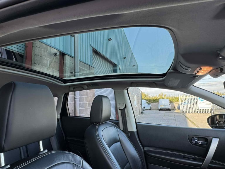 2012 Nissan Qashqai 1.6 dCi Tekna 5dr HATCHBACK Diesel Manual