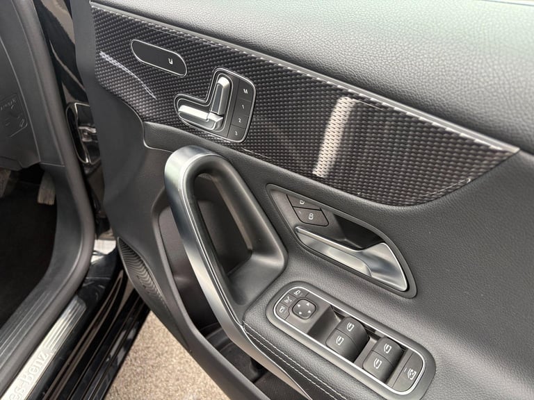 2020 Mercedes-Benz A-Class 2.0 A200d Sport (Premium Plus) Hatchback 5dr Diesel 8G-DCT Euro 6 (s/s...