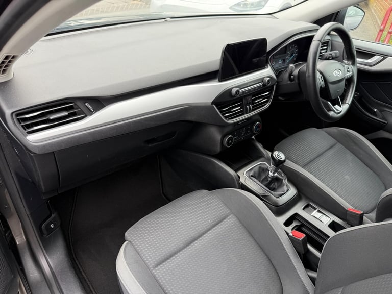 2018 Ford Focus 1.0T EcoBoost Zetec Euro 6 (s/s) 5dr HATCHBACK Petrol Manual