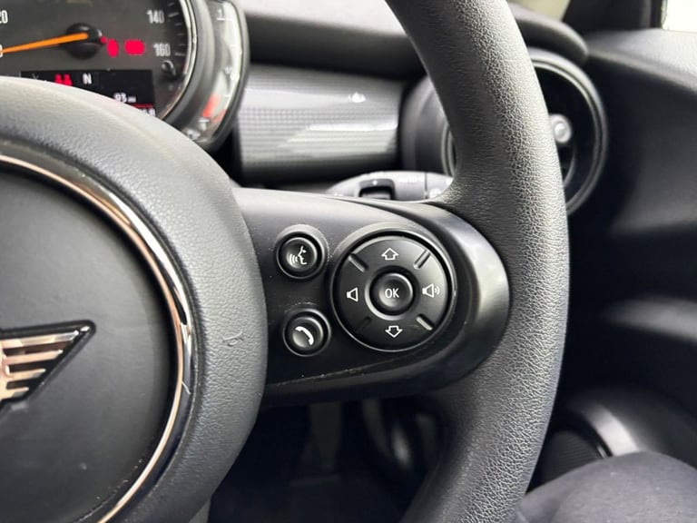2020 MINI Hatch 1.5 Cooper Classic Hatchback 3dr Petrol Manual Euro 6 (s/s) (136 ps) Hatchback Pe...