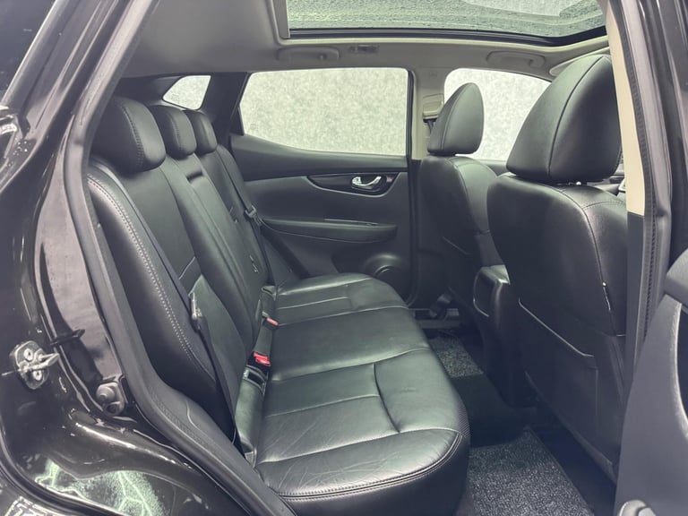 2015 Nissan Qashqai 1.2 DIG-T Tekna XTRON 2WD Euro 6 (s/s) 5dr HATCHBACK Petrol Automatic