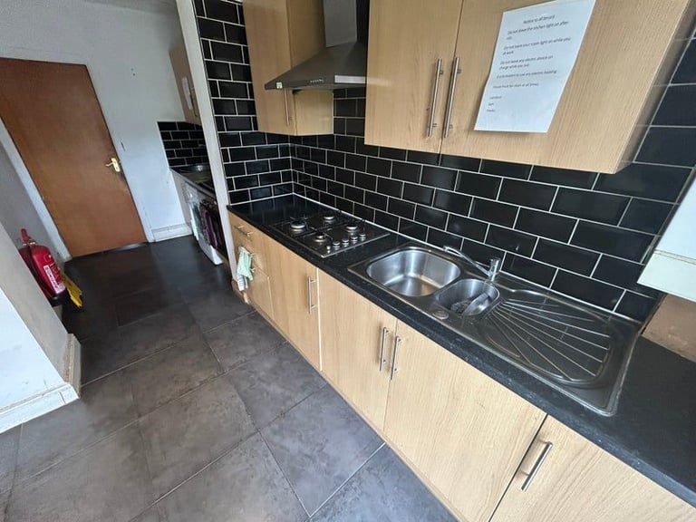 ⭐ Lovely Double Room 🛏️ | Furnished | Move in Today ⚡