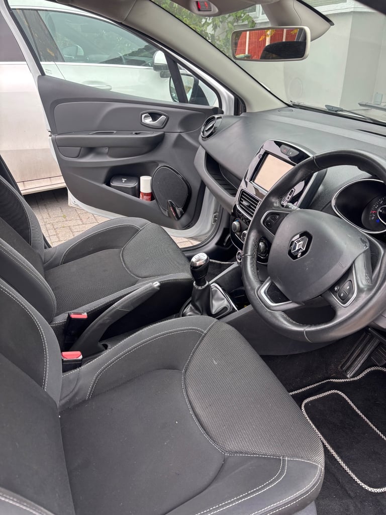Renault, CLIO, Hatchback, 2017, Manual, 1149 (cc), 5 doors