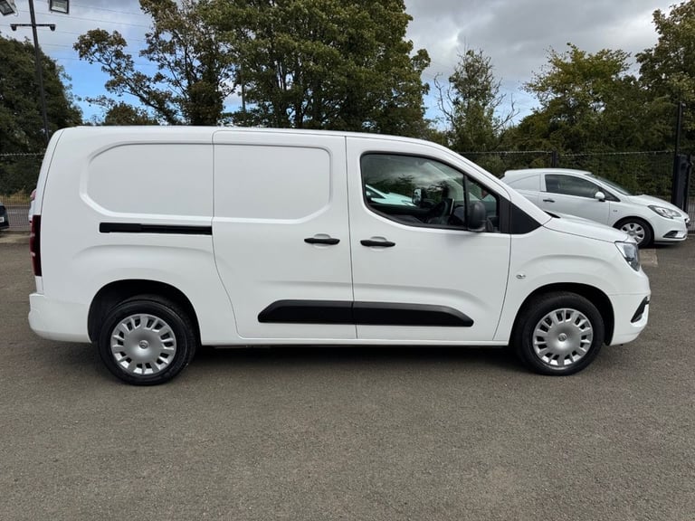 2021 Vauxhall Combo 1.5 Turbo D 2300 Sportive Panel Van 6dr Diesel Manual L2 H1 Euro 6 (100 ps) P...