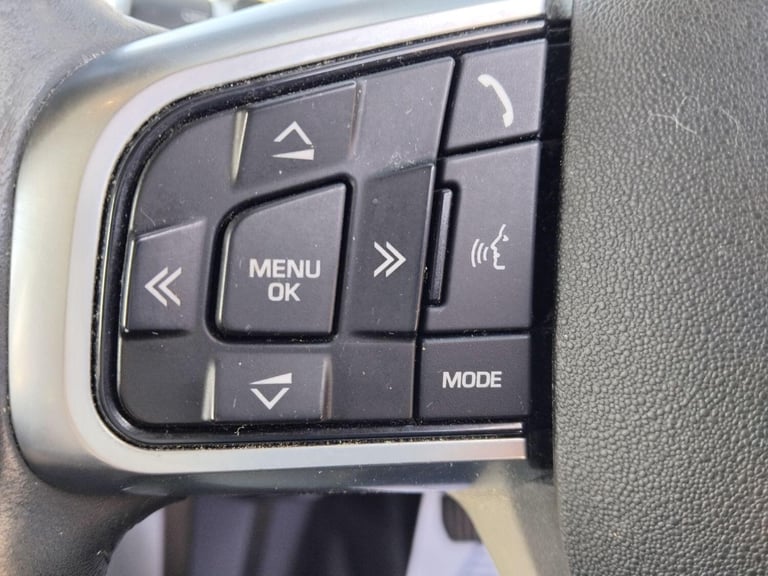 LAND ROVER DISCOVERY SPORT 2.0 TD4 SE Tech Grey Manual Diesel 2015