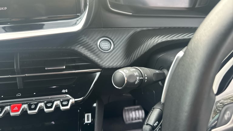 2024 Peugeot 2008 1.2 PureTech Allure SUV 5dr Petrol EAT Euro 6 (s/s) (130 ps) SUV Petrol Automatic