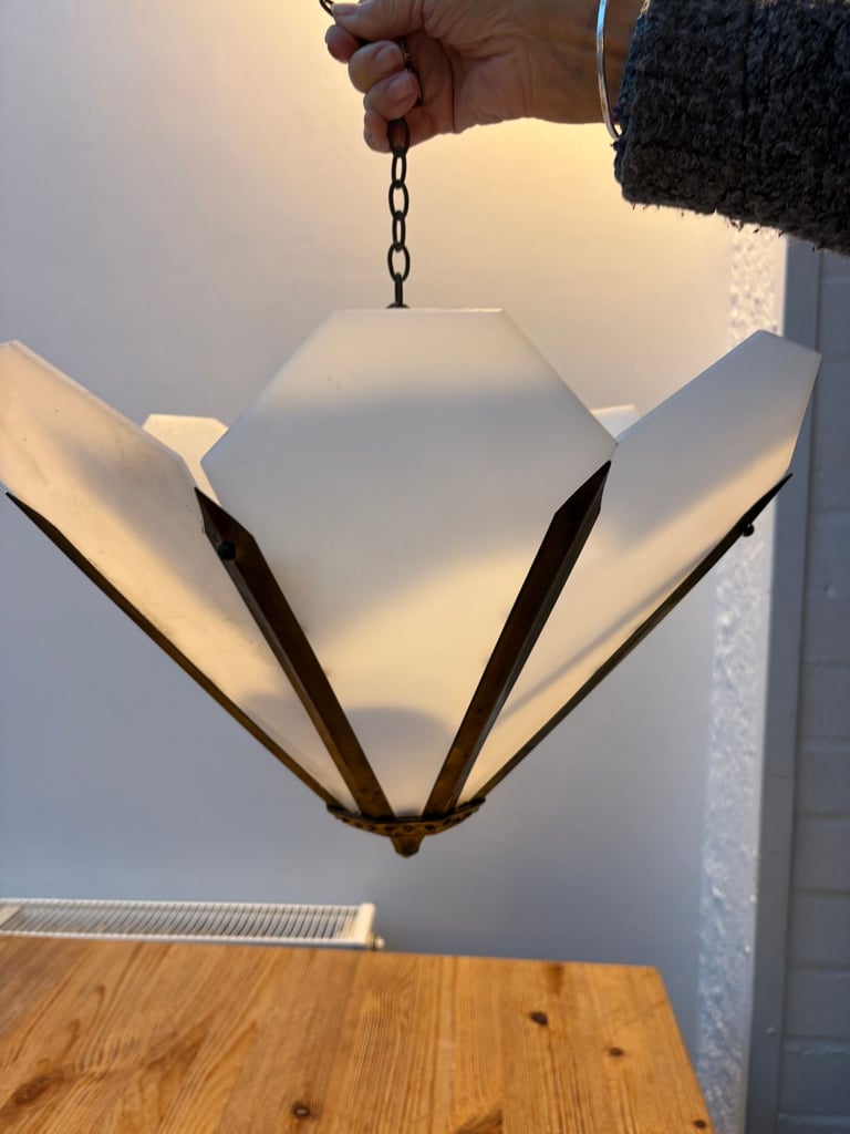 Hanging lampshade