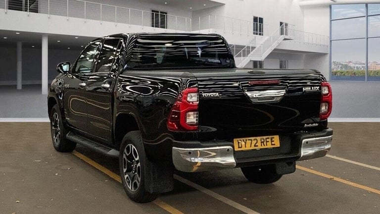 2022 Toyota Hilux Invincible D/Cab Pick Up 2.4 D-4D PICK UP DIESEL Manual