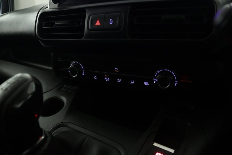2021 Peugeot Partner Peugeot Partner 950 1.5 BlueHDi 100 Professional Panel Van Diesel Manual