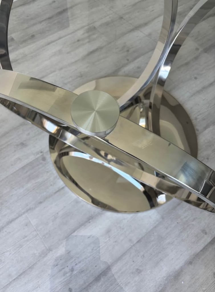 Large glass dining table 1400mm 