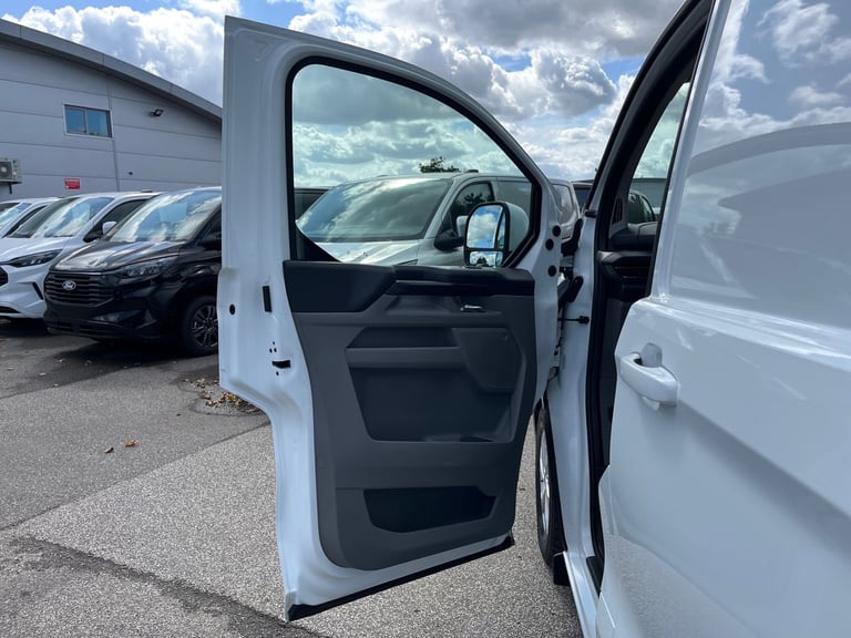 2024 Ford Transit Custom 2.0 EcoBlue 136ps H1 Van Limited Van DIESEL Manual