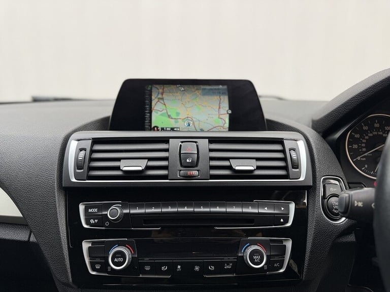 2015 BMW 1 Series 1.5 118i SE Hatchback 5dr Petrol Auto Euro 6 (s/s) (136 ps) Hatchback Petrol Au...