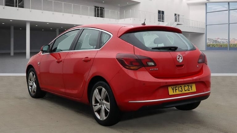 2013 Vauxhall Astra 1.6i 16V SRi 5dr Auto HATCHBACK PETROL Automatic