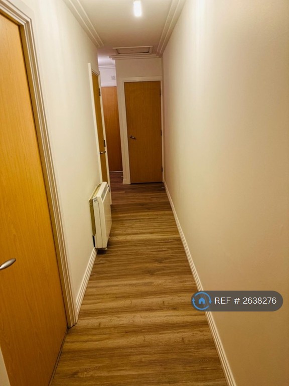 2 bedroom flat in Hewetts Quay, Barking, IG11 (2 bed) (#2638276)