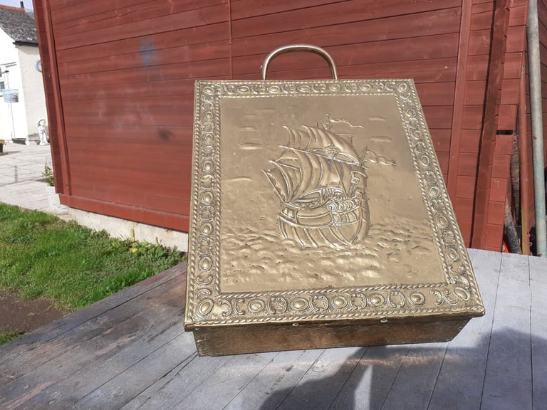 image for Vintage log box coal box fireside