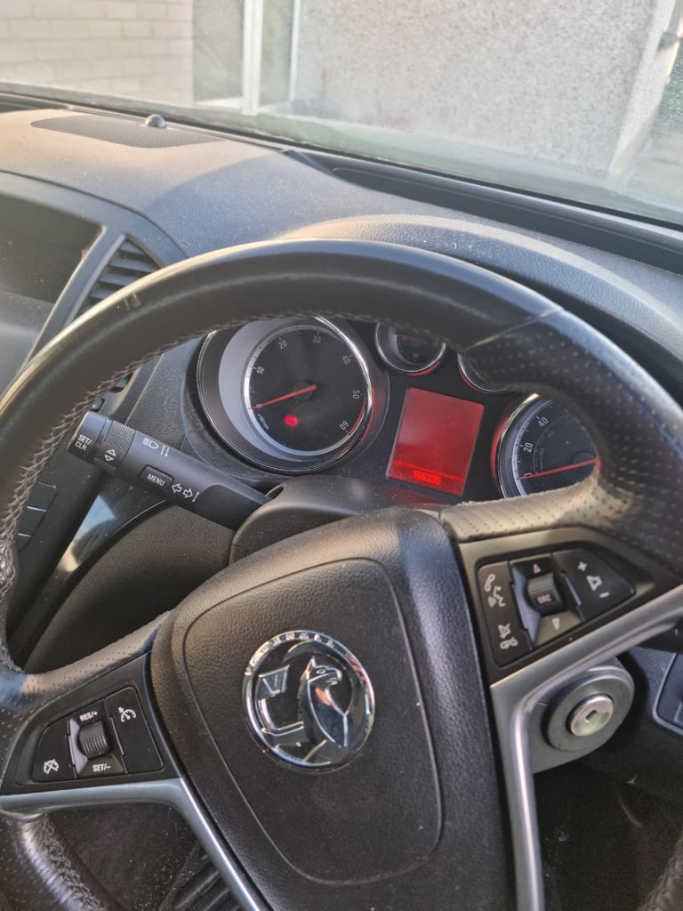 Vauxhall, INSIGNIA, Hatchback, 2010, Manual, 1956 (cc), 5 doors