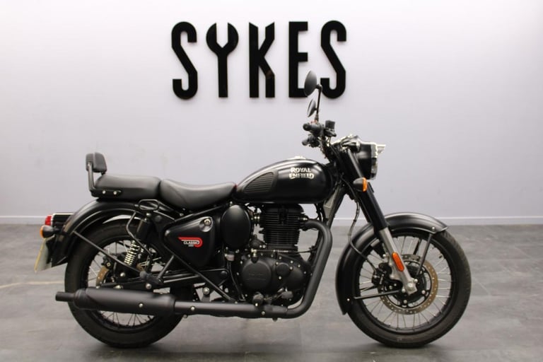 2022 Royal Enfield Classic 350 in Black