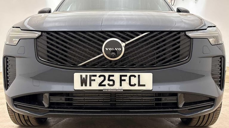 2025 Volvo XC90 Ultra, T8 AWD Plug-in hybrid, Electric/Petrol, Dark, 7 Seats ESTATE Petrol/Electr...