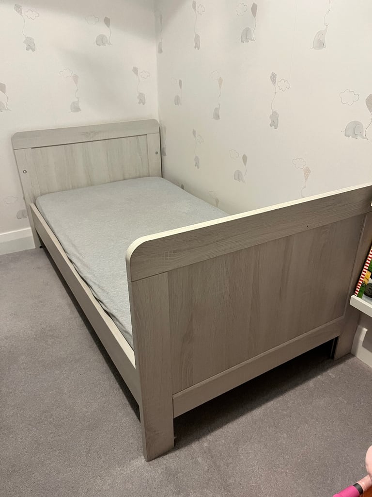 Mamas and papas Atlas nursery furniture set - cot / drawers / wardrobe