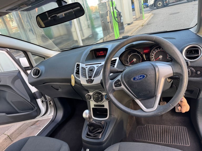 Ford, FIESTA, Hatchback, 2011, Manual, 1242 (cc), 3 doors