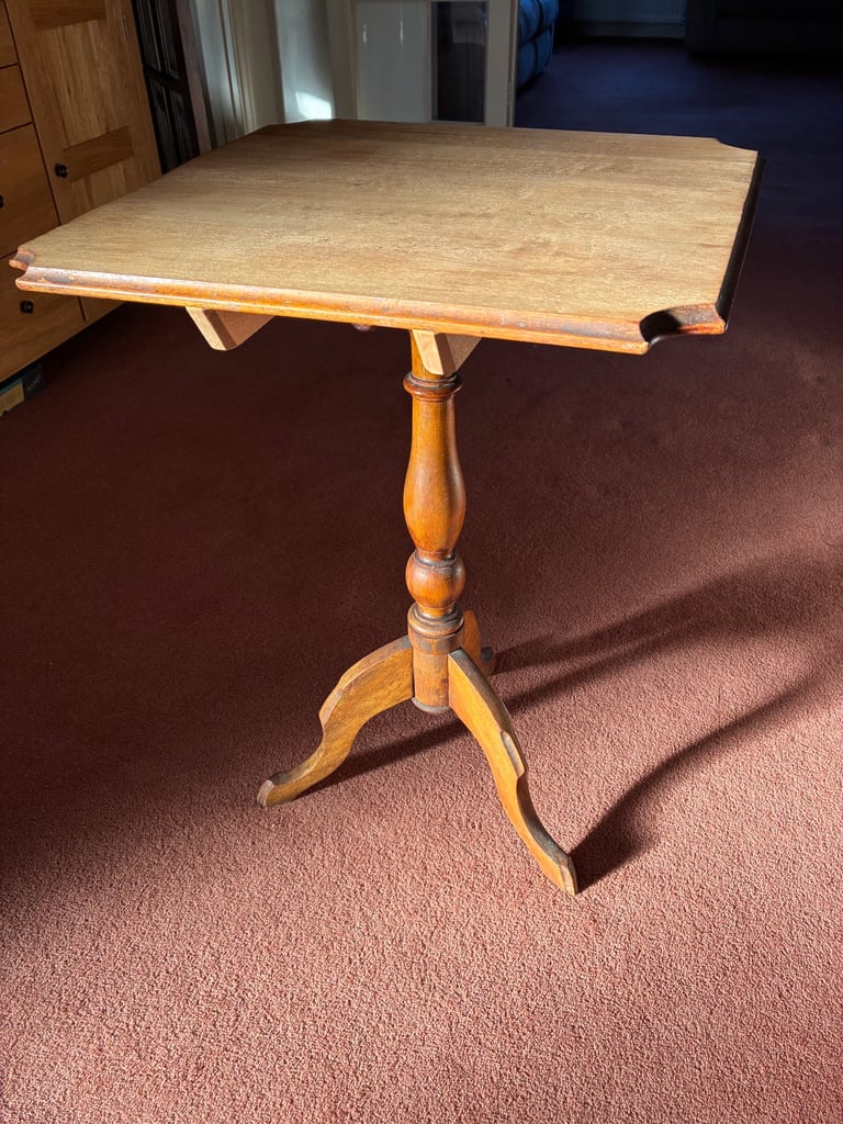 Small tilt top table