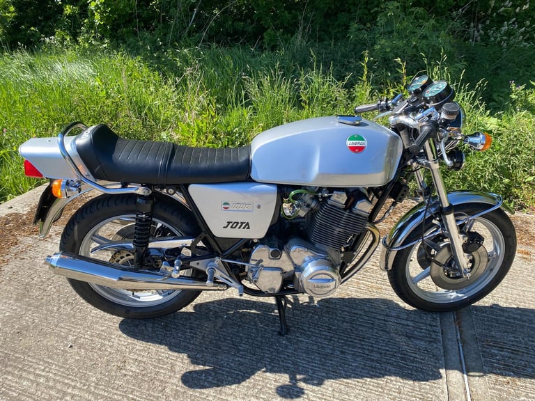 LAVERDA JOTA, 1978, EXTENSIVE WORK CARRIED BY R.SLATER, BEAUTIFUL ITALIAN TRIPLE