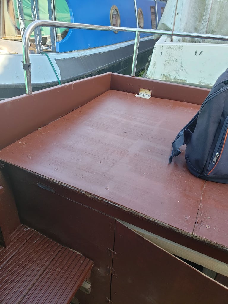 Boat dawncraft 22ft river cruiser 