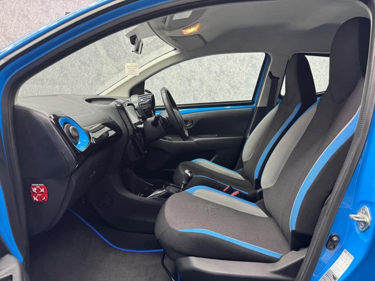 2016 Toyota AYGO 1.0 VVT-i x-cite x-shift Euro 6 5dr HATCHBACK Petrol Automatic